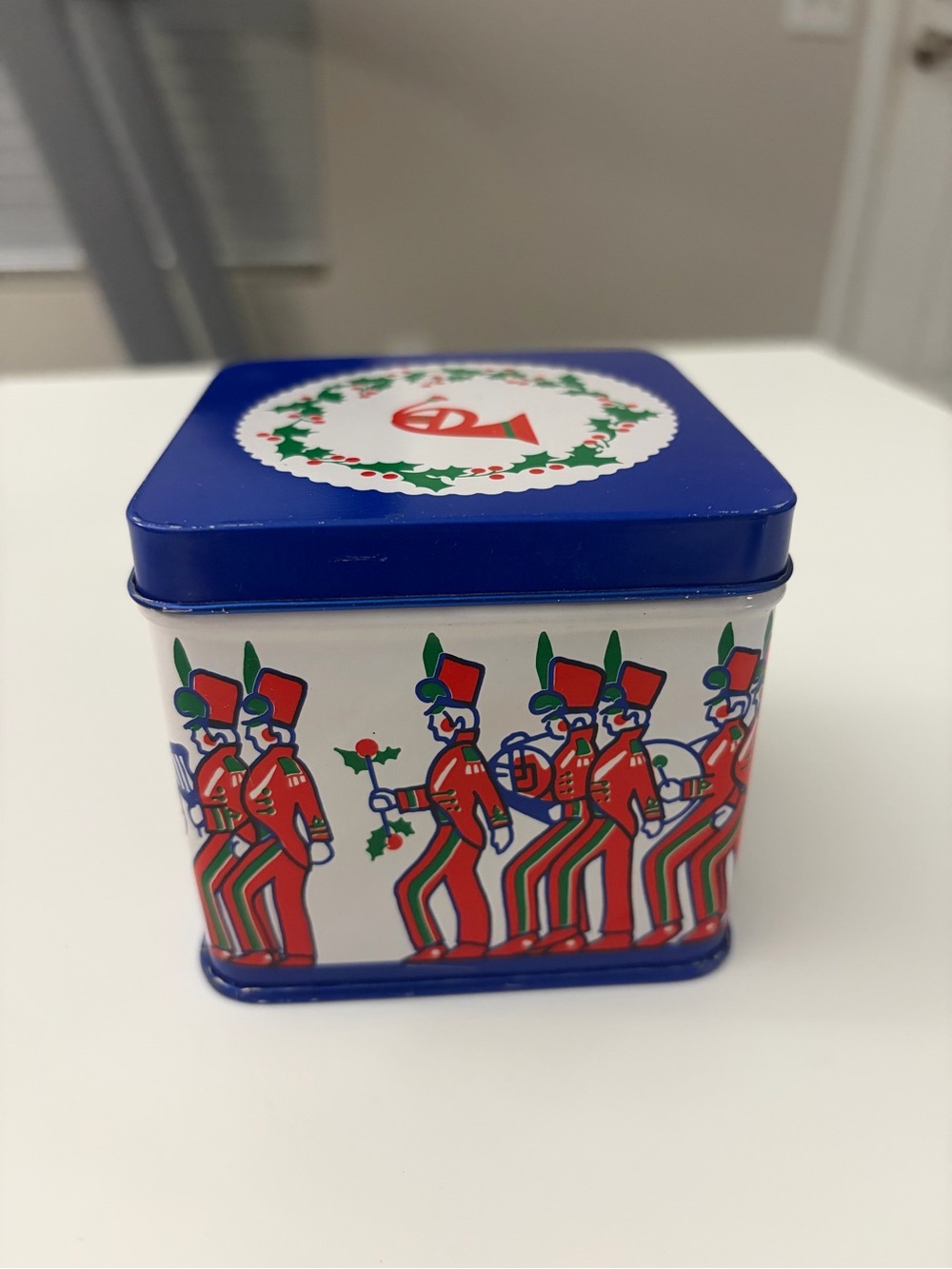 Vintage 1985 Interpur Holiday Christmas Twelve Drummers Tin w/ Paper Coasters - Picture 4 of 8